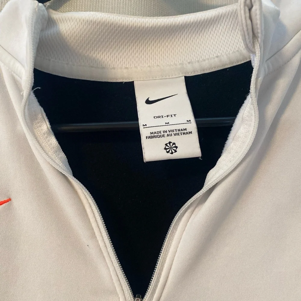 Nike pullover - Picture 2 of 3